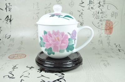 工艺礼品的商道之美 探秘贵妃杯-月季在商务会议中的意境应用